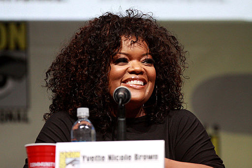Yvette Nicole Brown Height - How Tall?